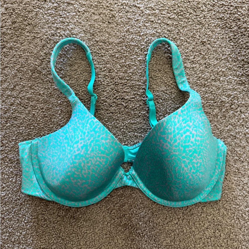 Vanity Fair 34C t-shirt bra, NWOT